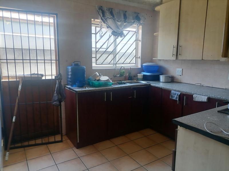 5 Bedroom Property for Sale in Sunbird Park Western Cape